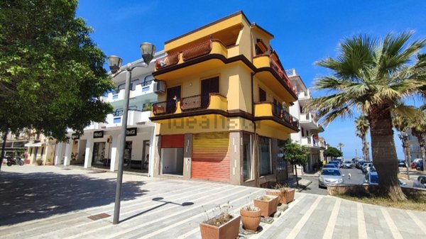 locale commerciale in affitto a Capo d'Orlando