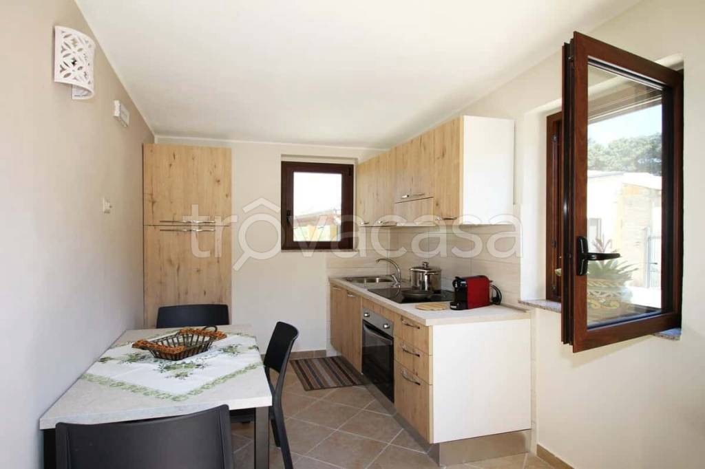 appartamento in affitto a Caronia