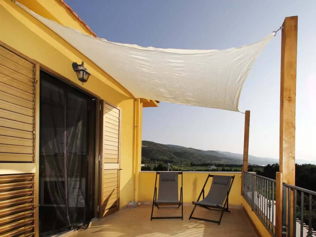 appartamento in affitto a Caronia