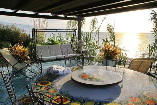 appartamento in affitto a Caronia