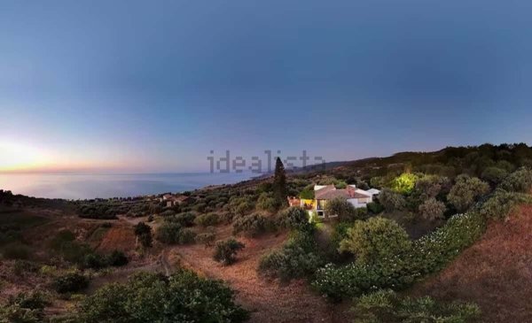 appartamento in affitto a Caronia