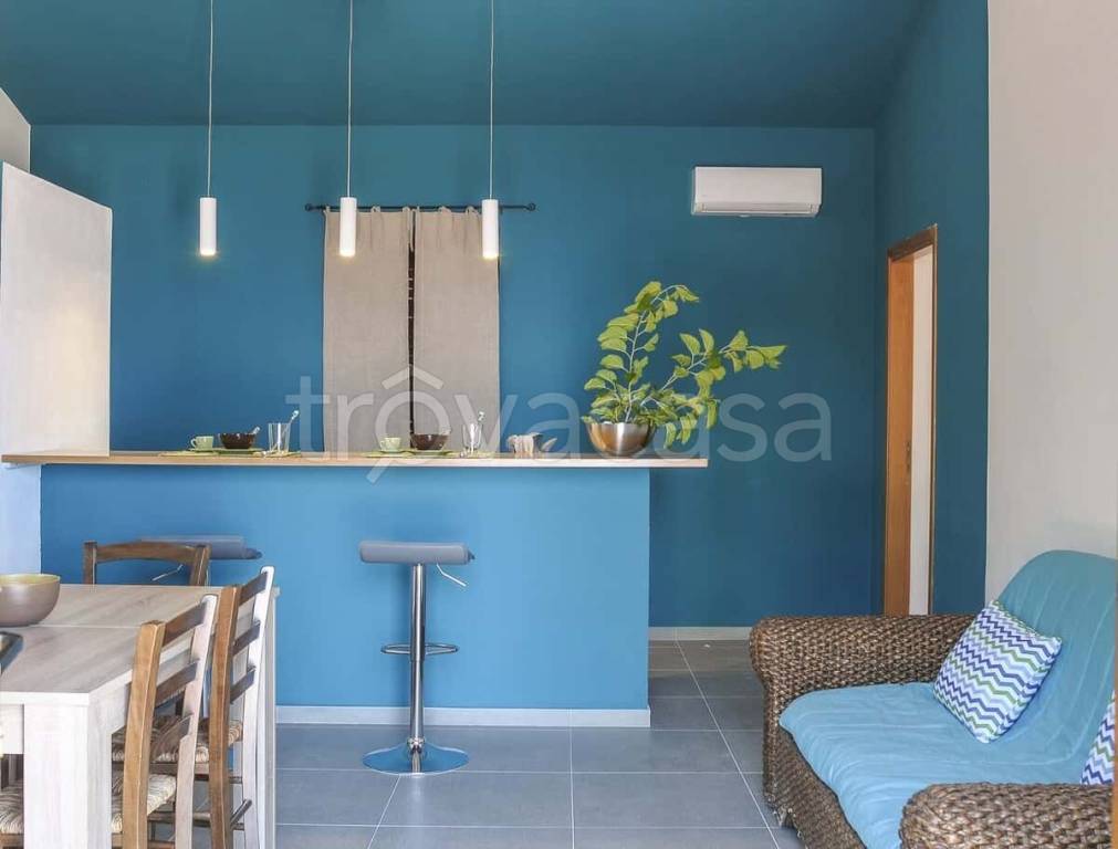 appartamento in affitto a Caronia