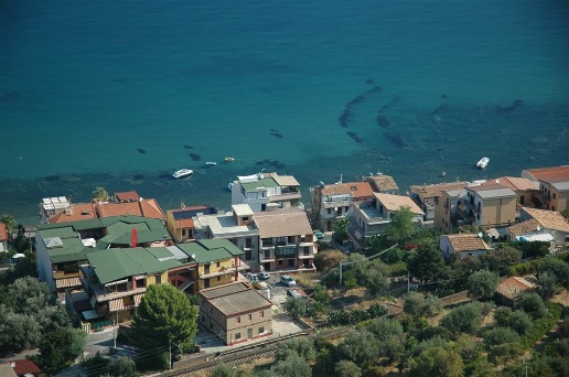 appartamento in affitto a Caronia in zona Marina di Caronia