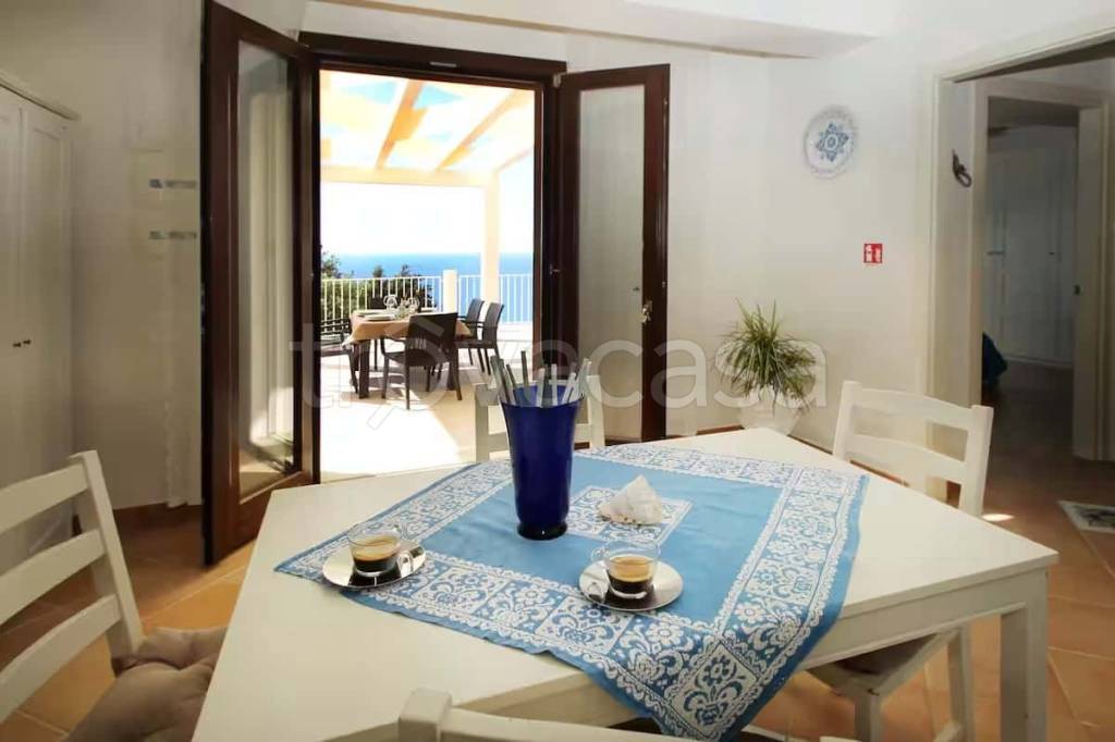 appartamento in affitto a Caronia