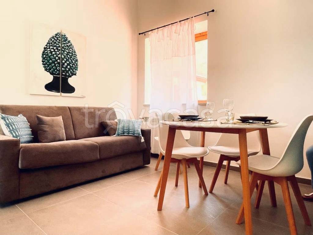 appartamento in affitto a Caronia