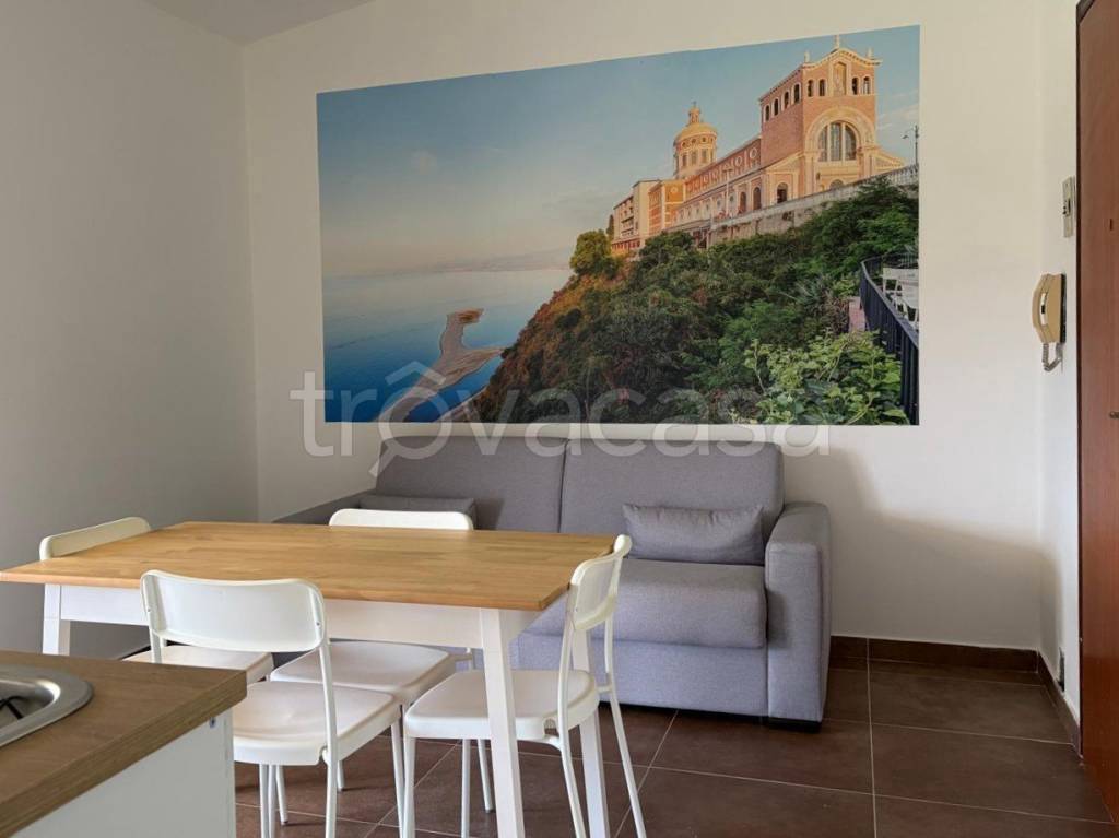 appartamento in affitto a Falcone