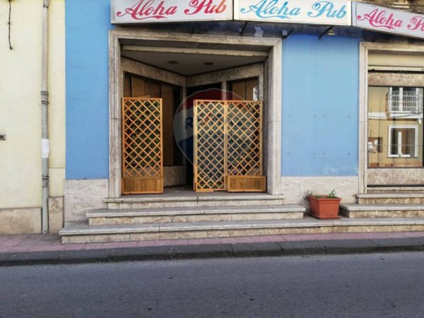locale commerciale in affitto a Giardini-Naxos