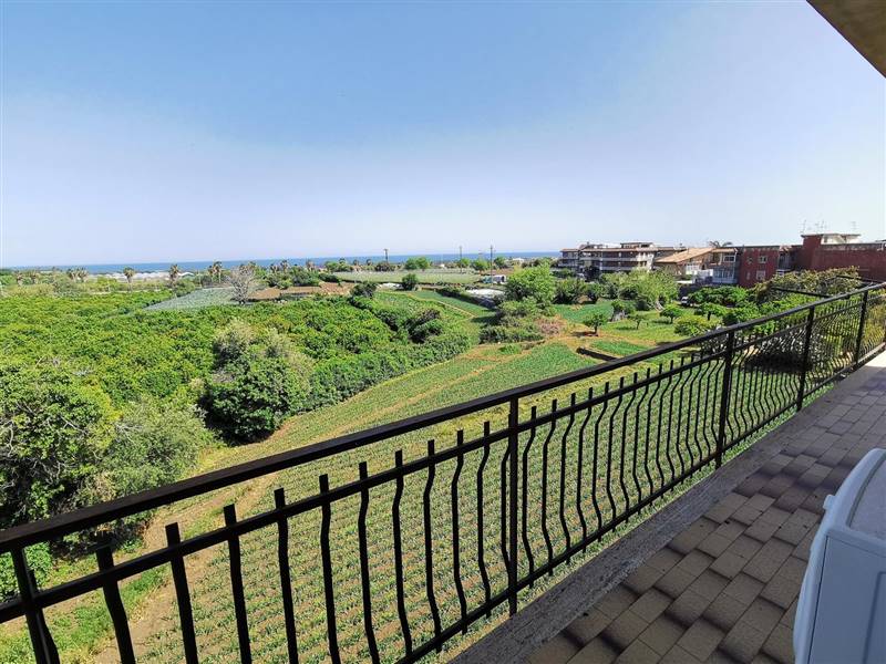 appartamento in affitto a Giardini-Naxos