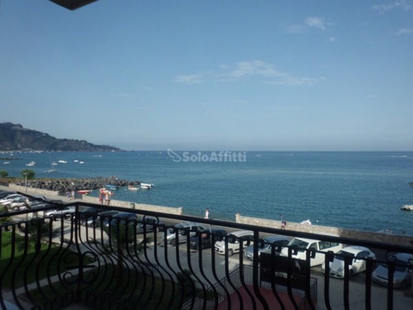 appartamento in affitto a Giardini-Naxos