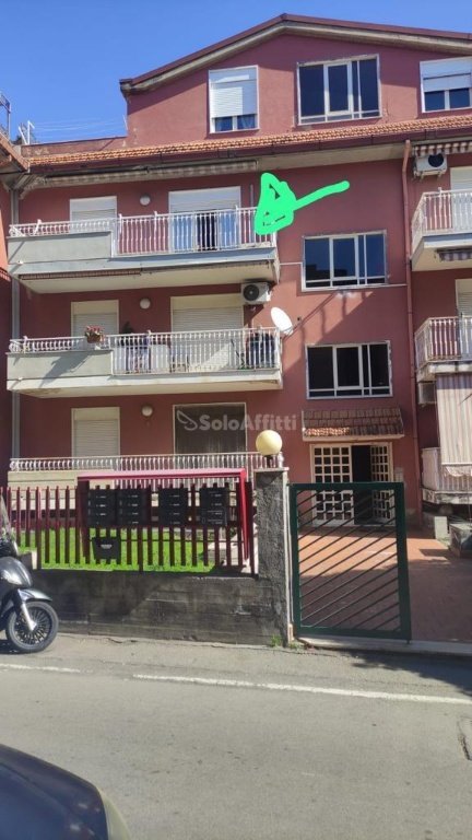 appartamento in affitto a Giardini-Naxos