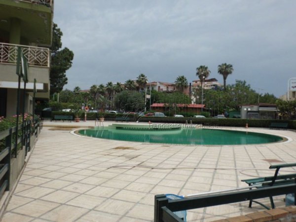 appartamento in affitto a Giardini-Naxos