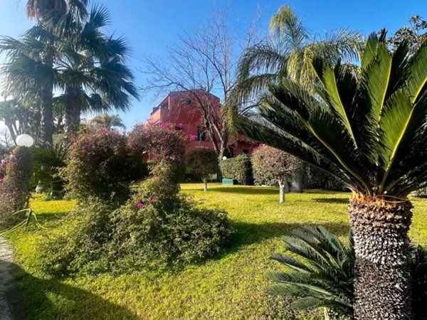 casa indipendente in affitto a Giardini-Naxos