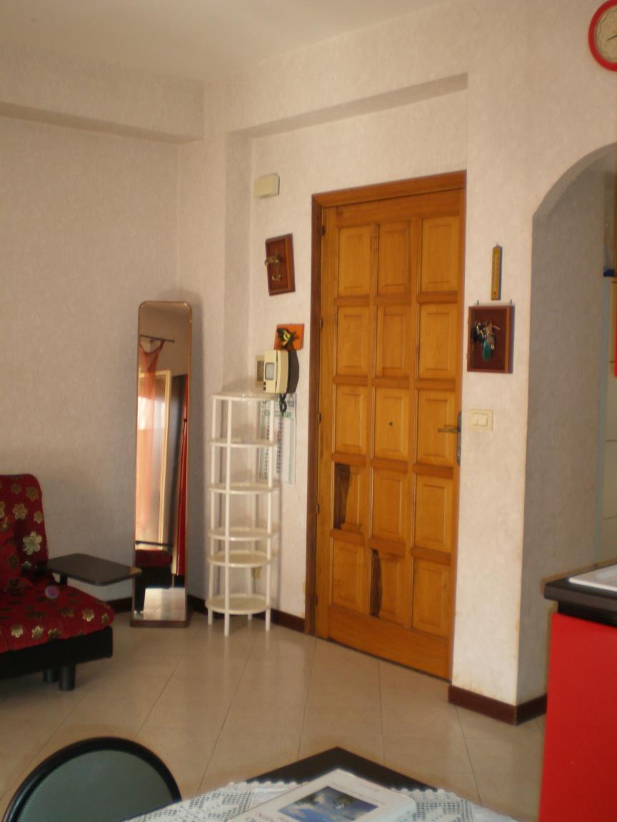 appartamento in affitto a Giardini-Naxos