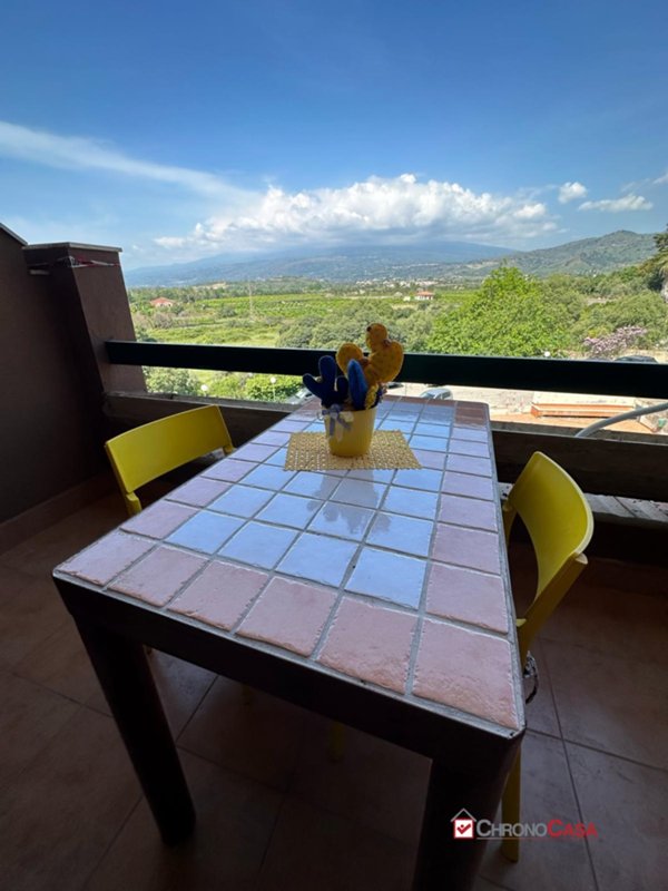 appartamento in affitto a Giardini-Naxos