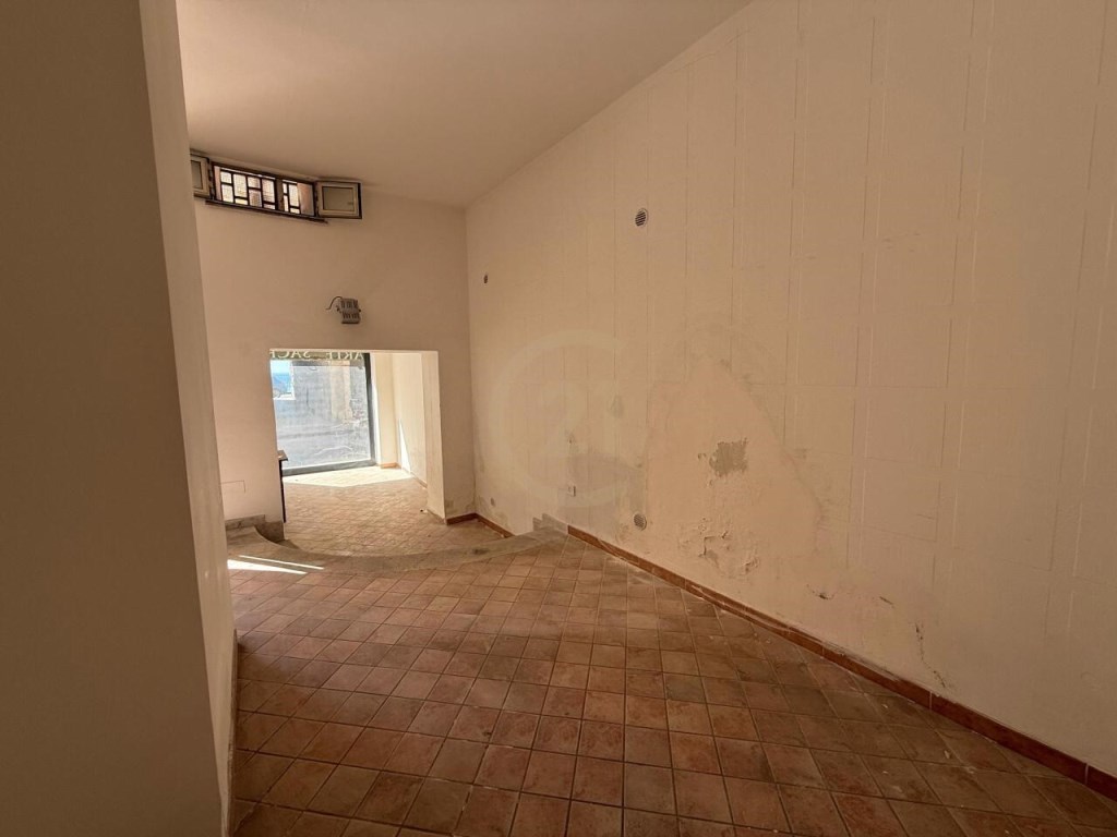 negozio in affitto a Giardini-Naxos