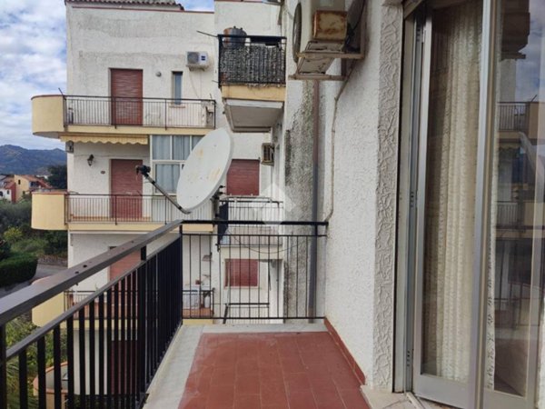 appartamento in affitto a Giardini-Naxos