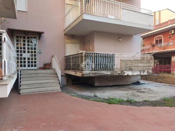 appartamento in affitto a Giardini-Naxos