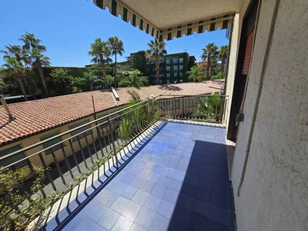 appartamento in affitto a Giardini-Naxos