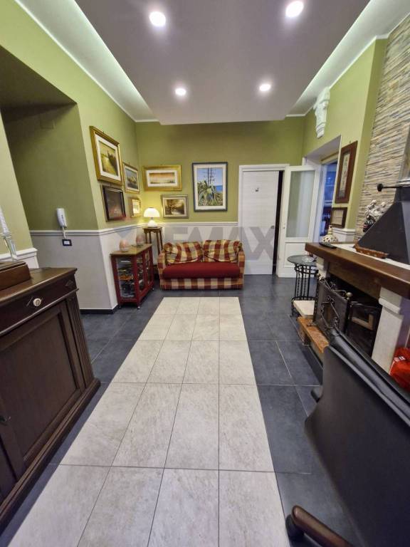 appartamento in affitto a Giardini-Naxos