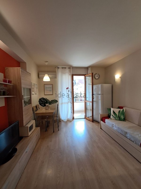 appartamento in affitto a Giardini-Naxos