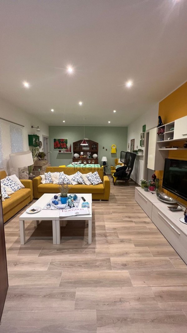 appartamento in affitto a Giardini-Naxos