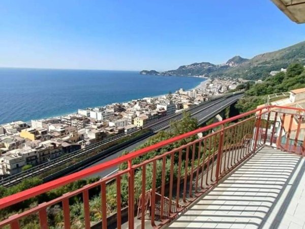 appartamento in affitto a Letojanni