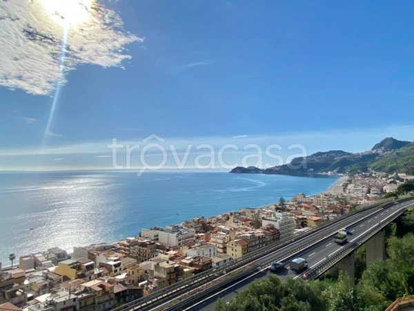 appartamento in affitto a Letojanni