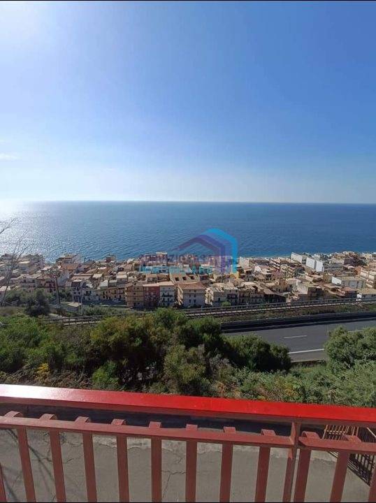 appartamento in affitto a Letojanni