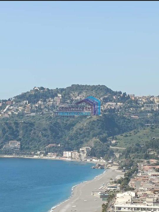 appartamento in affitto a Letojanni