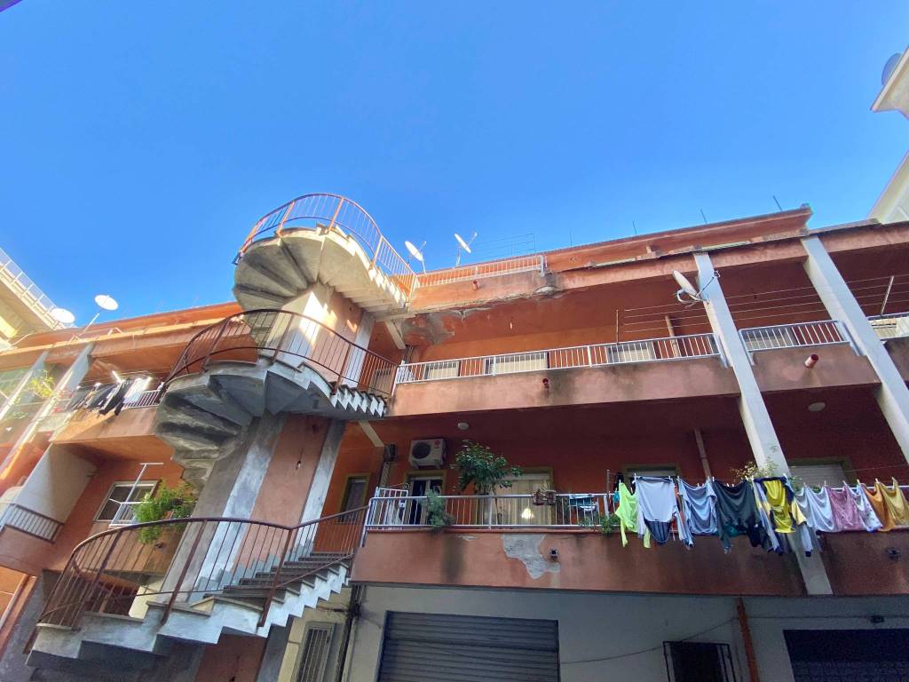 appartamento in affitto a Letojanni