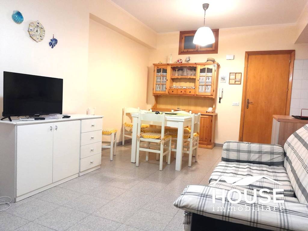 appartamento in affitto a Letojanni