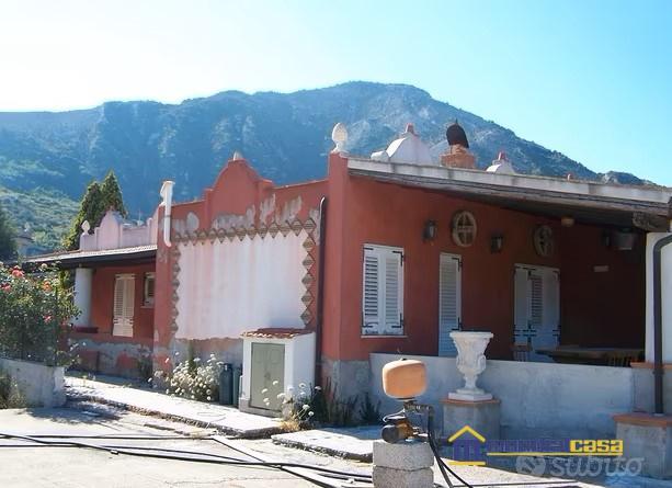 casa indipendente in affitto a Lipari