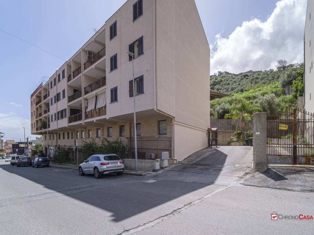appartamento in affitto a Messina in zona Larderia