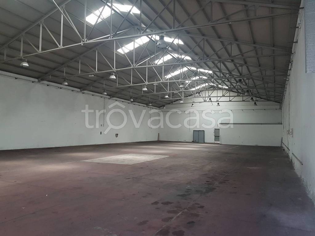 locale commerciale in affitto a Messina in zona Contesse