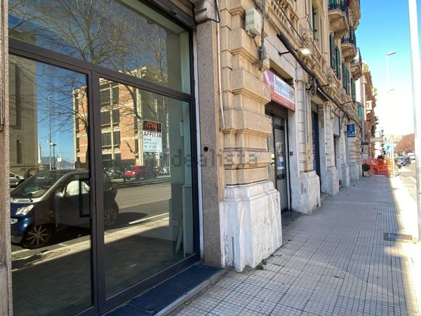 locale commerciale in affitto a Messina in zona Centro Storico