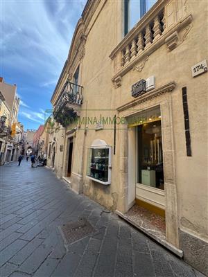 negozio in affitto a Messina in zona Centro Storico