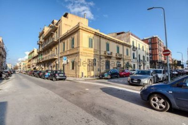 locale commerciale in affitto a Messina