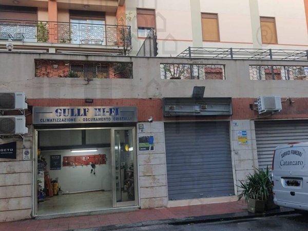 negozio in affitto a Messina