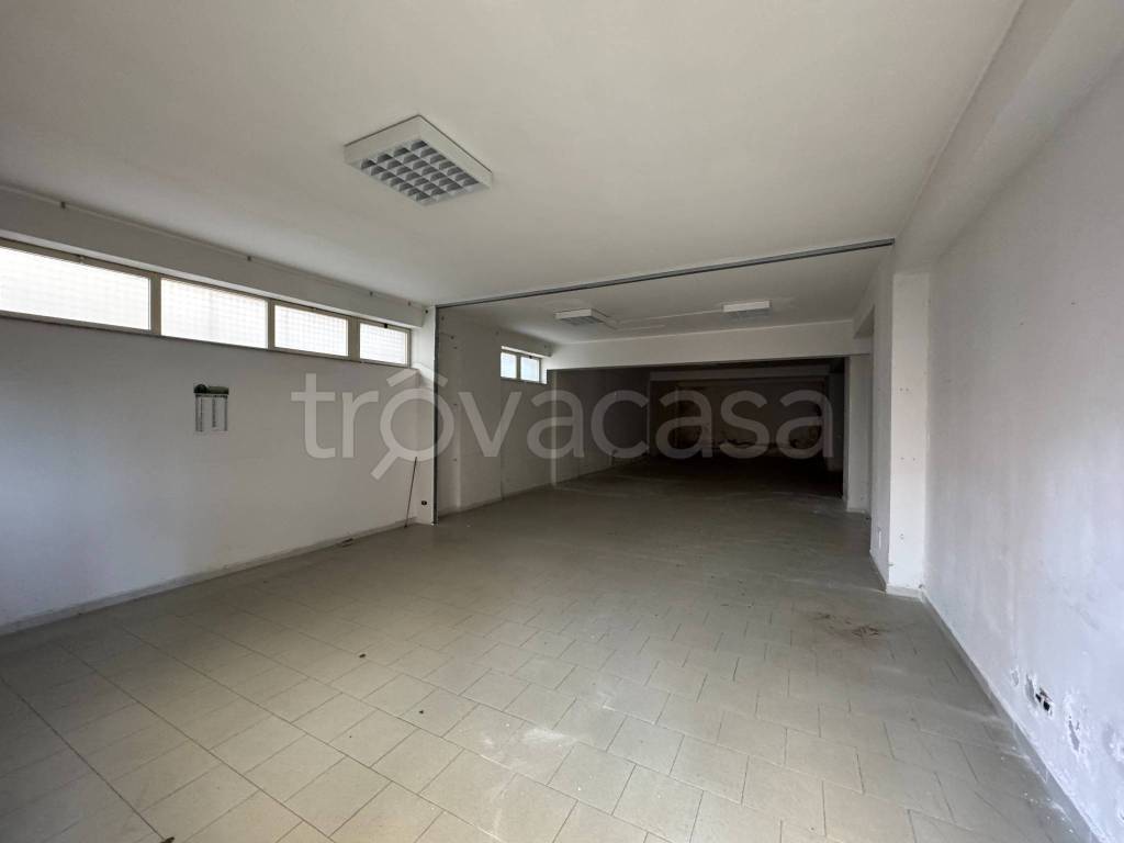 locale commerciale in affitto a Messina in zona Minissale