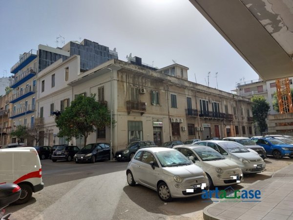 locale commerciale in affitto a Messina