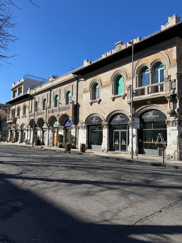 locale commerciale in affitto a Messina in zona Centro Storico