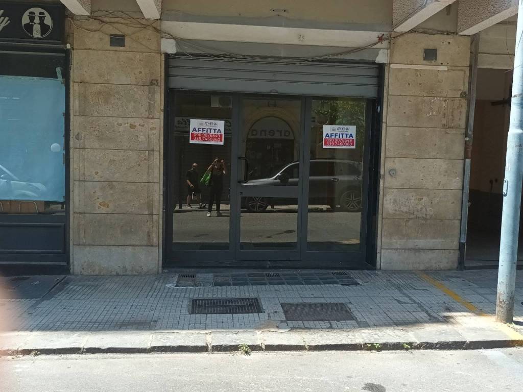 negozio in affitto a Messina