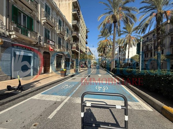 locale commerciale in affitto a Messina
