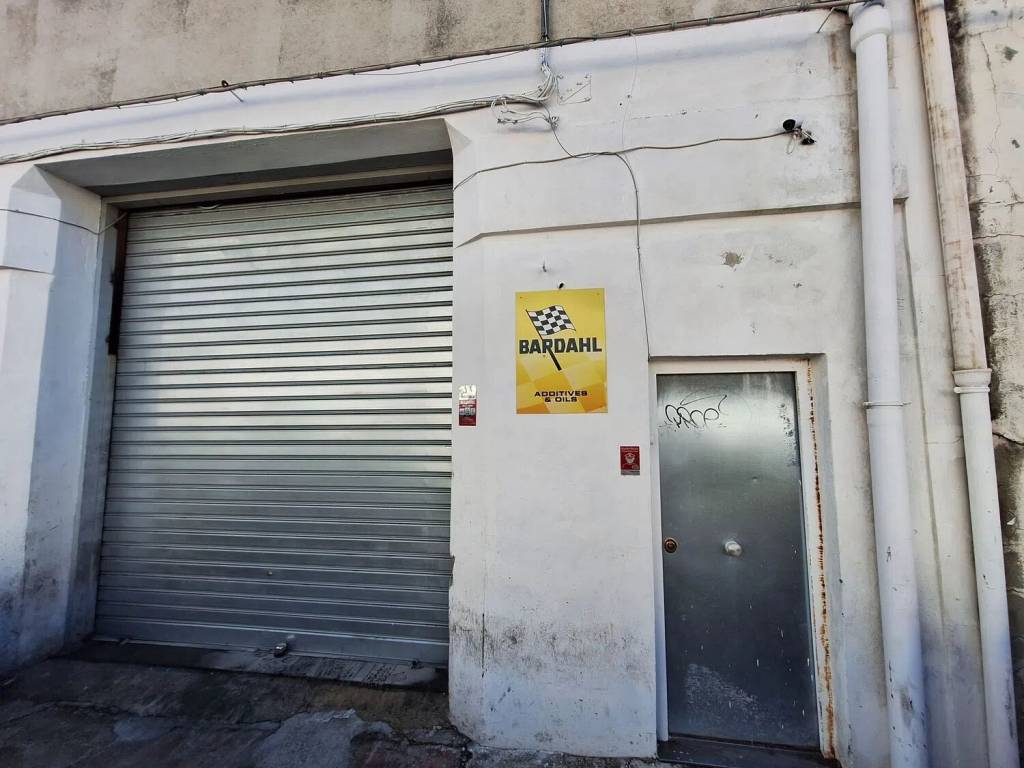 locale commerciale in affitto a Messina