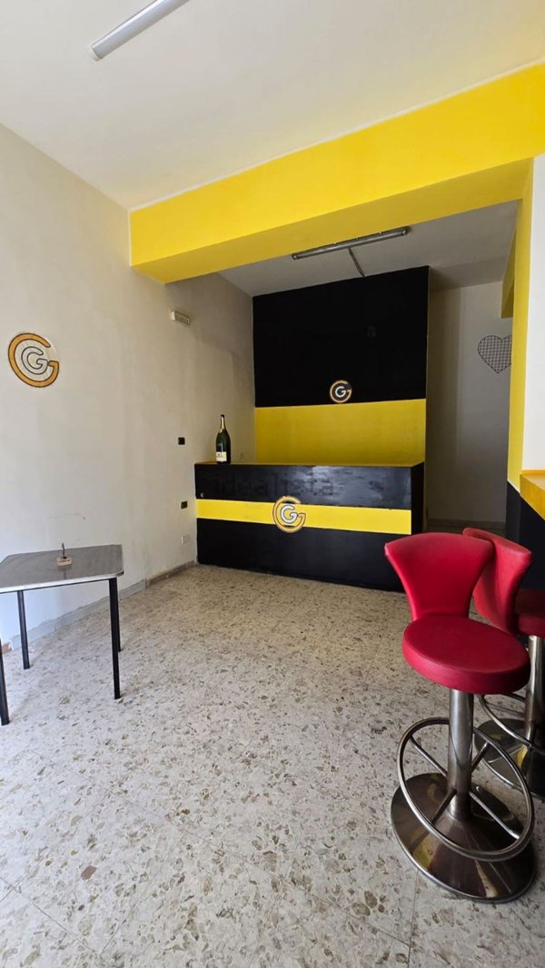 locale commerciale in affitto a Messina