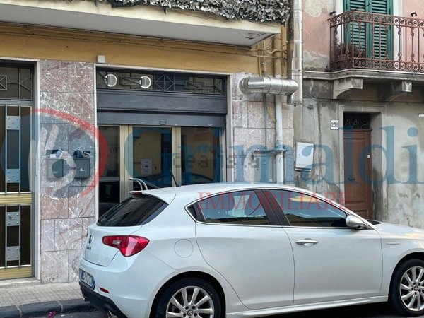 locale commerciale in affitto a Messina