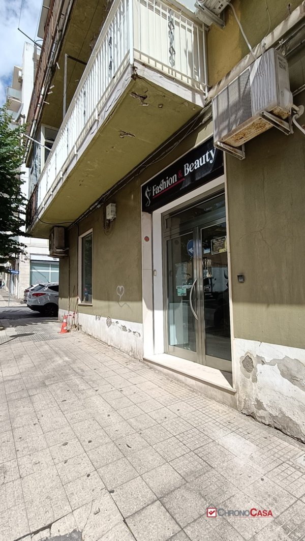 locale commerciale in affitto a Messina