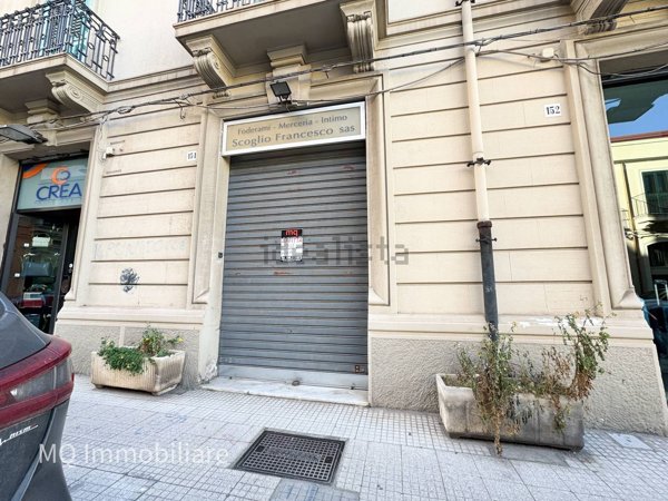 locale commerciale in affitto a Messina