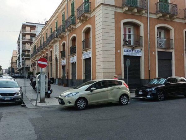 negozio in affitto a Messina