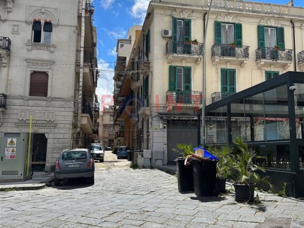 locale commerciale in affitto a Messina